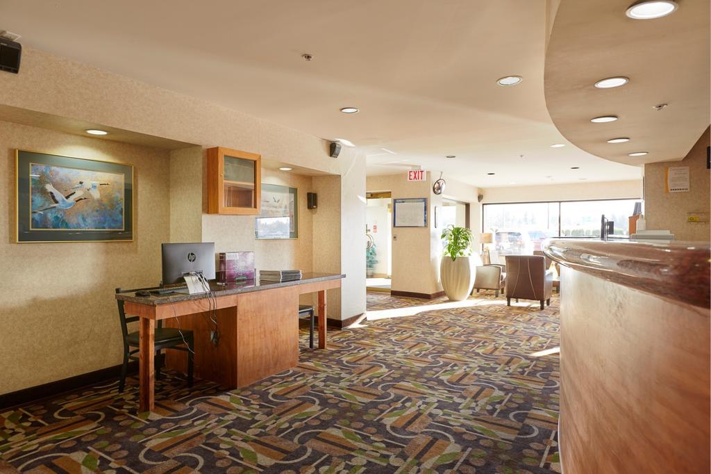 Hotel Ramada By Wyndham Abbotsford Exteriér fotografie
