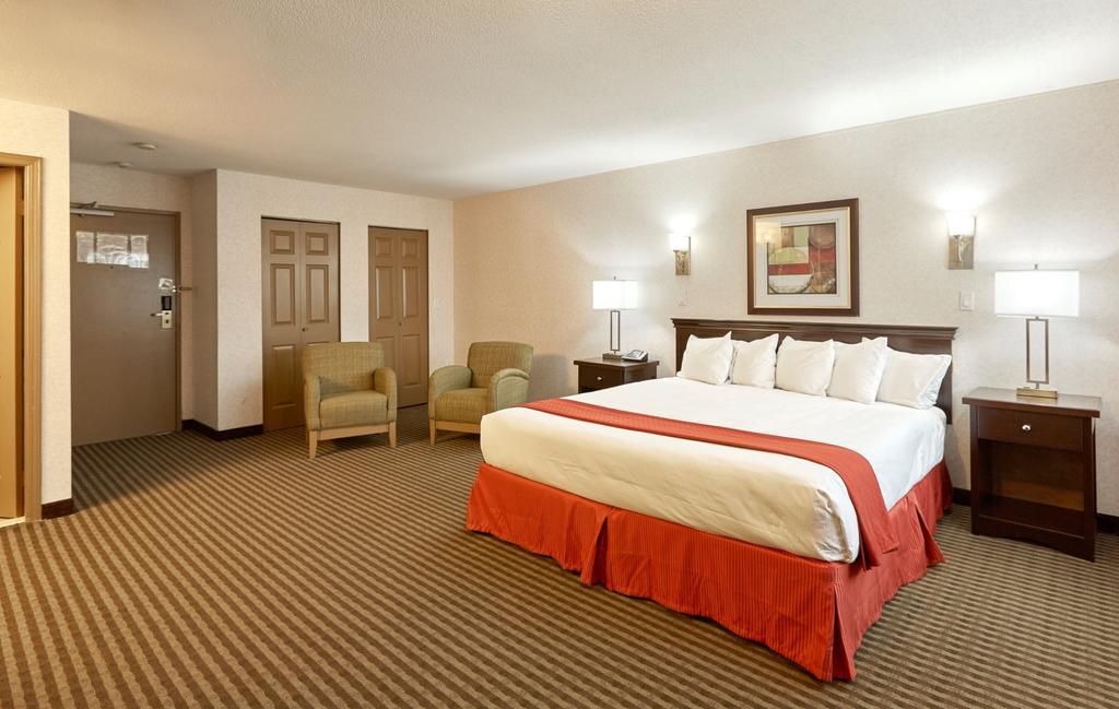 Hotel Ramada By Wyndham Abbotsford Exteriér fotografie