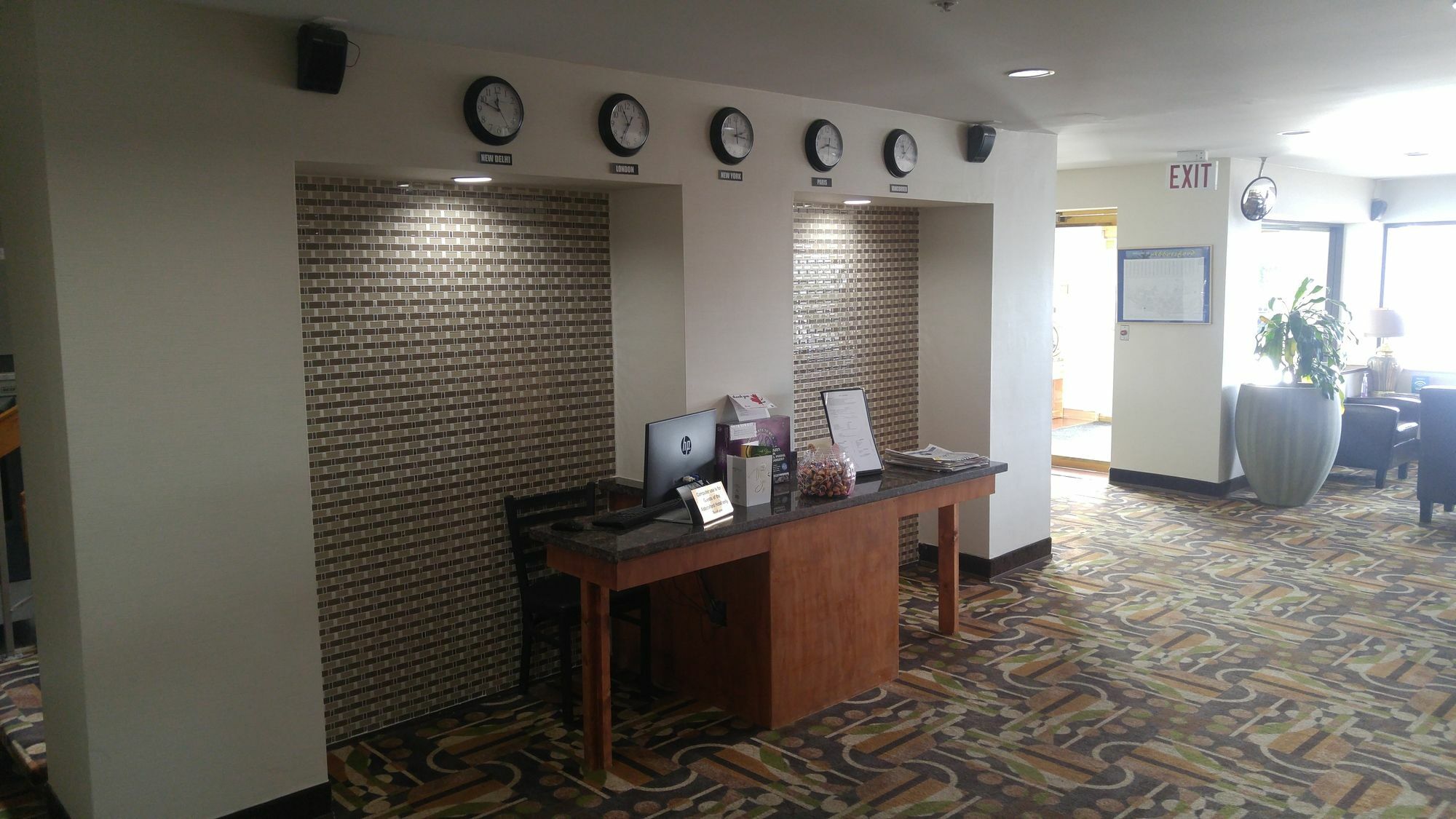 Hotel Ramada By Wyndham Abbotsford Exteriér fotografie