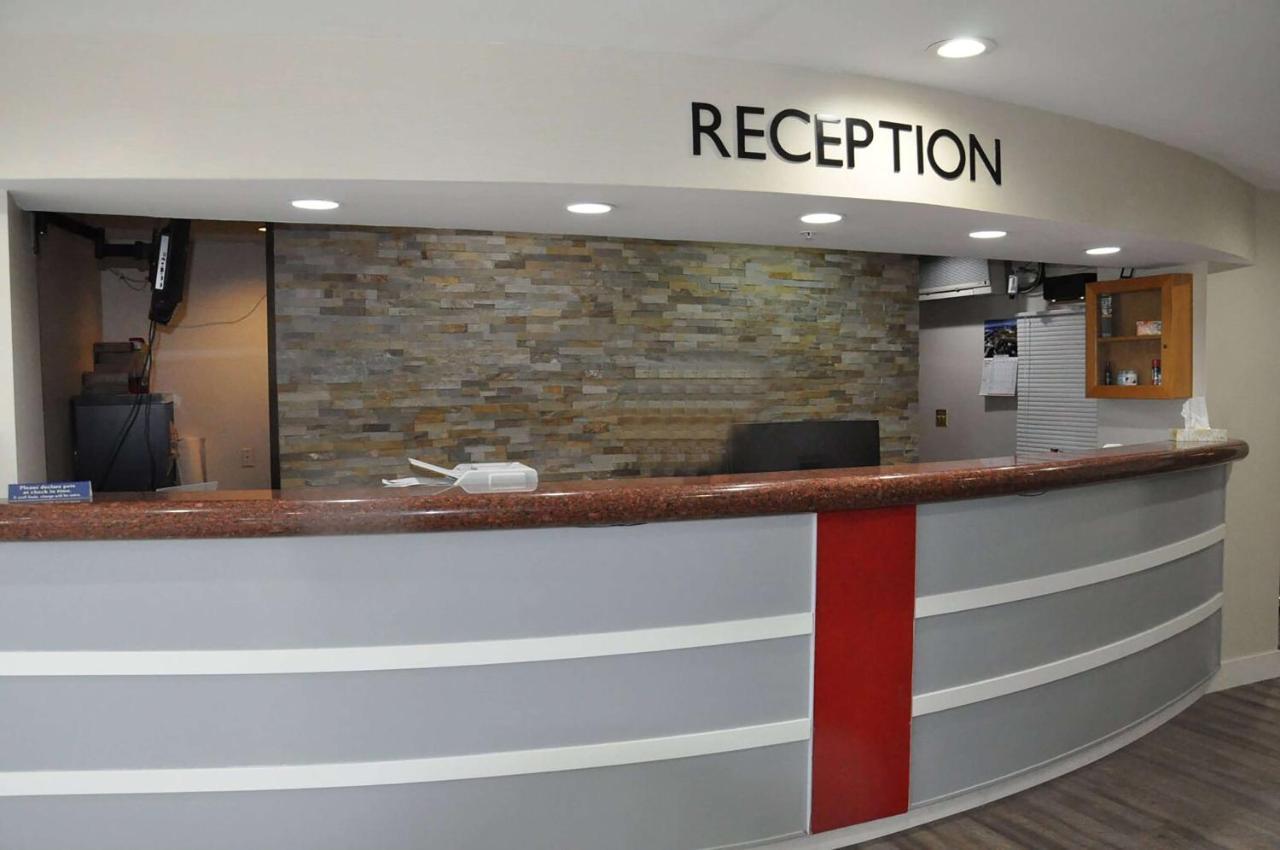 Hotel Ramada By Wyndham Abbotsford Exteriér fotografie
