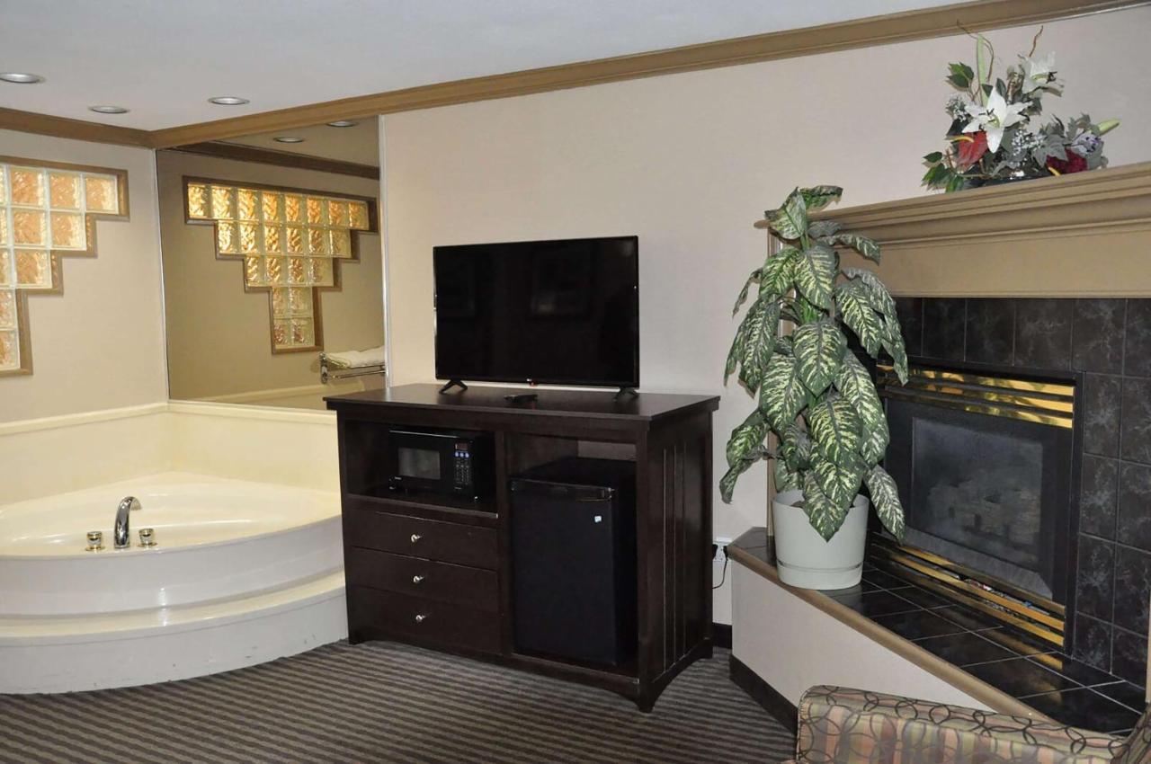 Hotel Ramada By Wyndham Abbotsford Exteriér fotografie